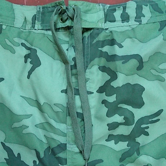 New Men's camo board shorts/swim trunks sz L - Picture 3 of 8